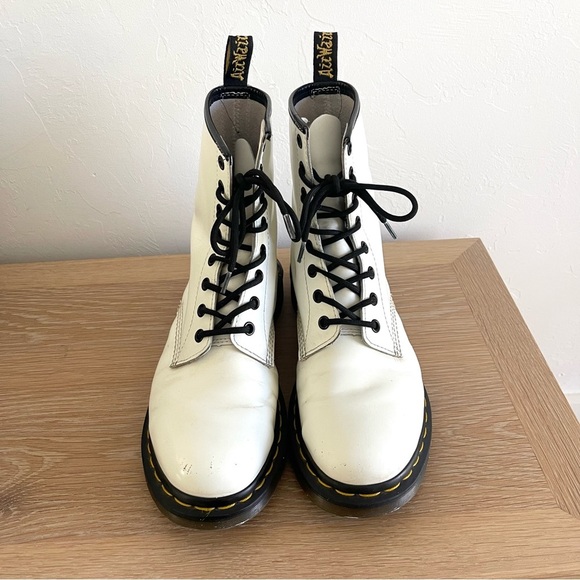 Dr. Martens 1460 Smooth Leather White 8-Eye Lace Up 11821 Combat Docs Boots 9 - Picture 2 of 10